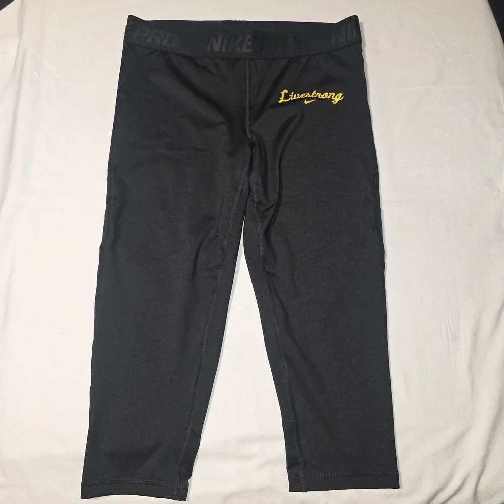 Nike Pro Livestrong Women's Capris Size L